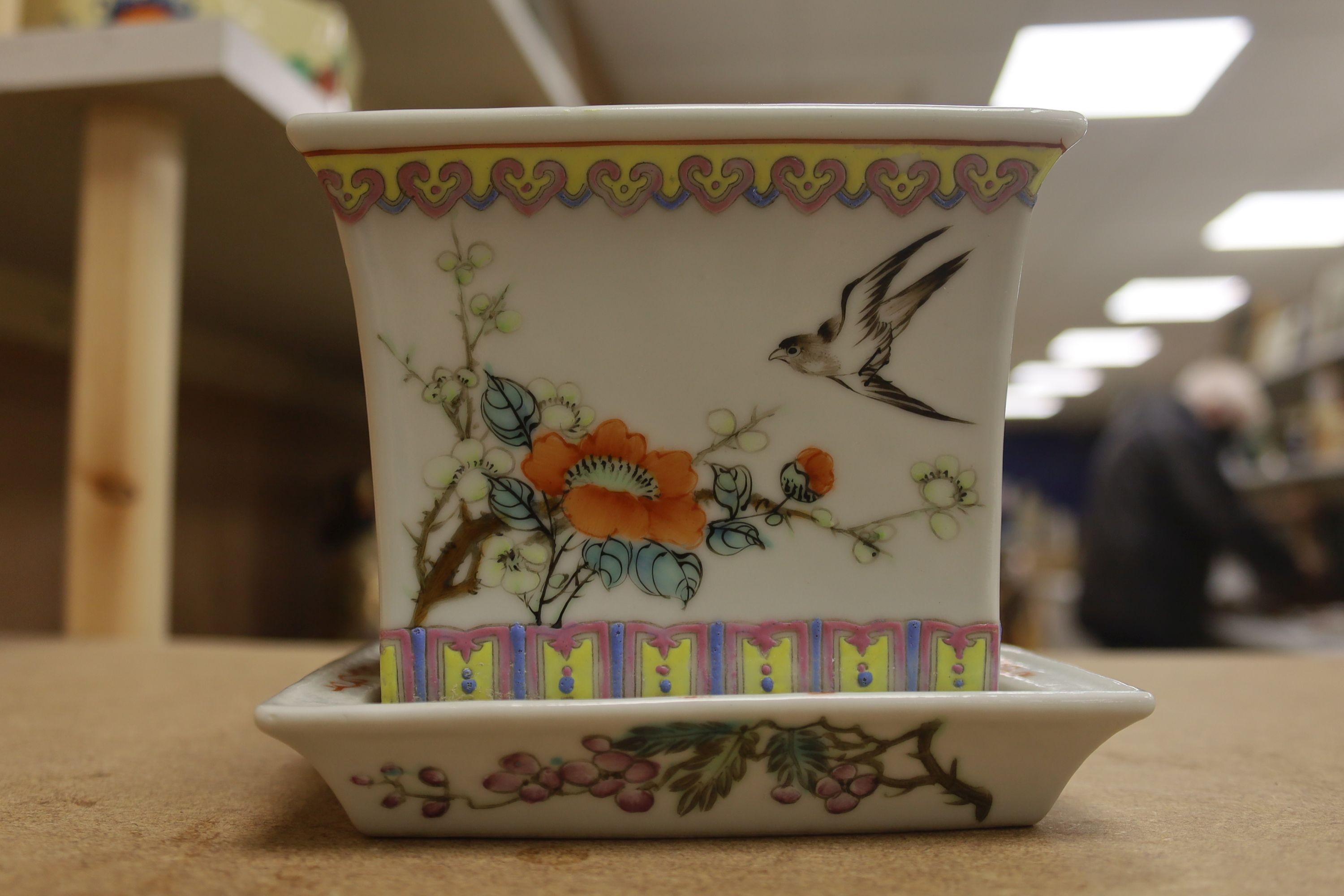 A Chinese famille rose flower pot and stand, mid 20th century, height 11.5cm